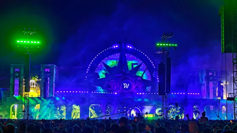 CampusFM_Parookaville 2026 Mainstage